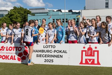 Bild 172 - wBJ Lotto Pokal Finale  Eimsbuetteler TV - Hamburger SV : Ergebnis: 0:3
